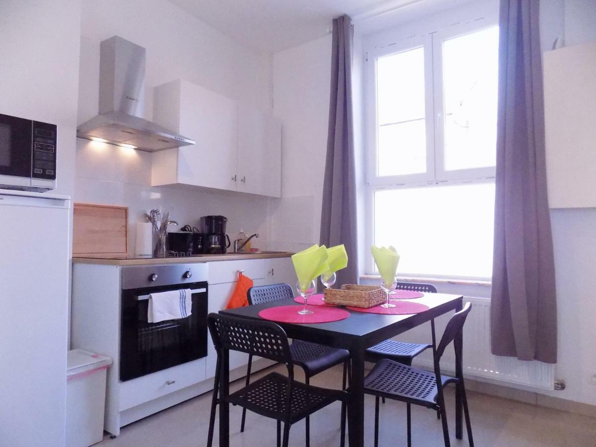 La Lodelinsartoise - Meuble De Vacances 3 Cles Charleroi Exterior foto